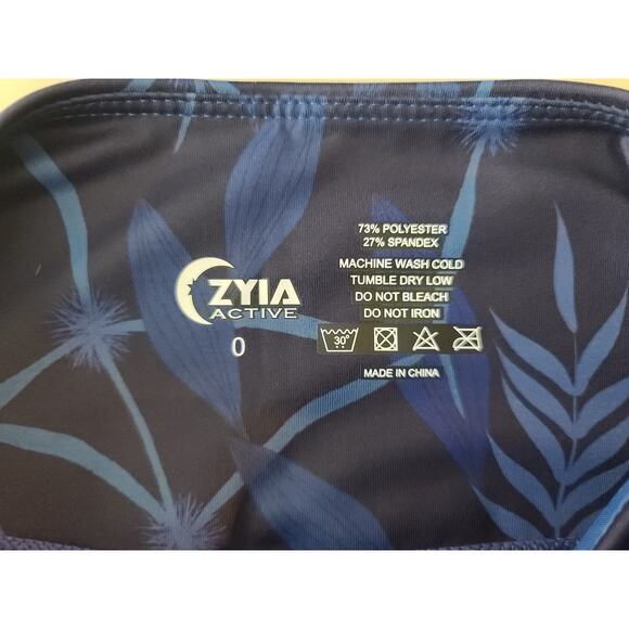 Zyia blue floral capri pants leggings with pockets - 0 - Picture 3 of 6